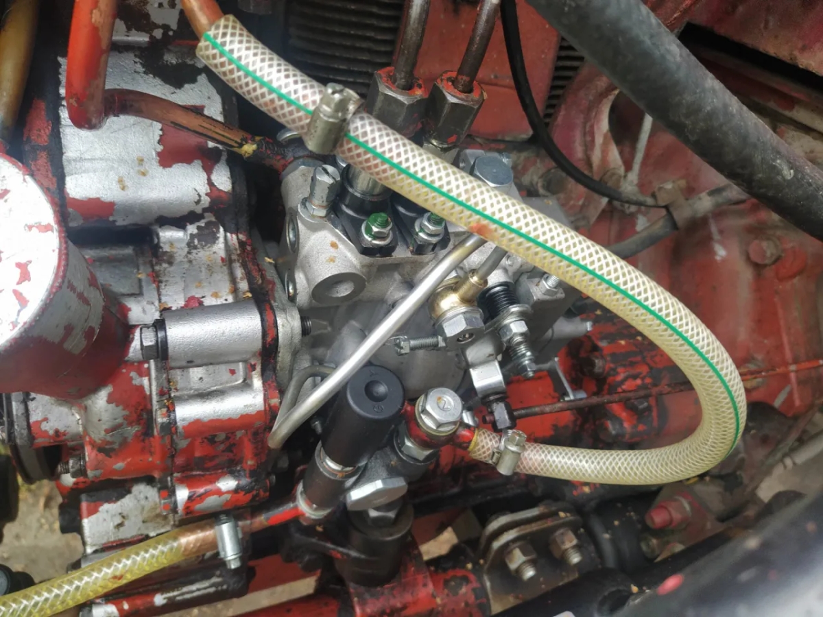 Gdzie dokładnie jest zawór zwrotny pompy wtryskowej T25: kompletny opis